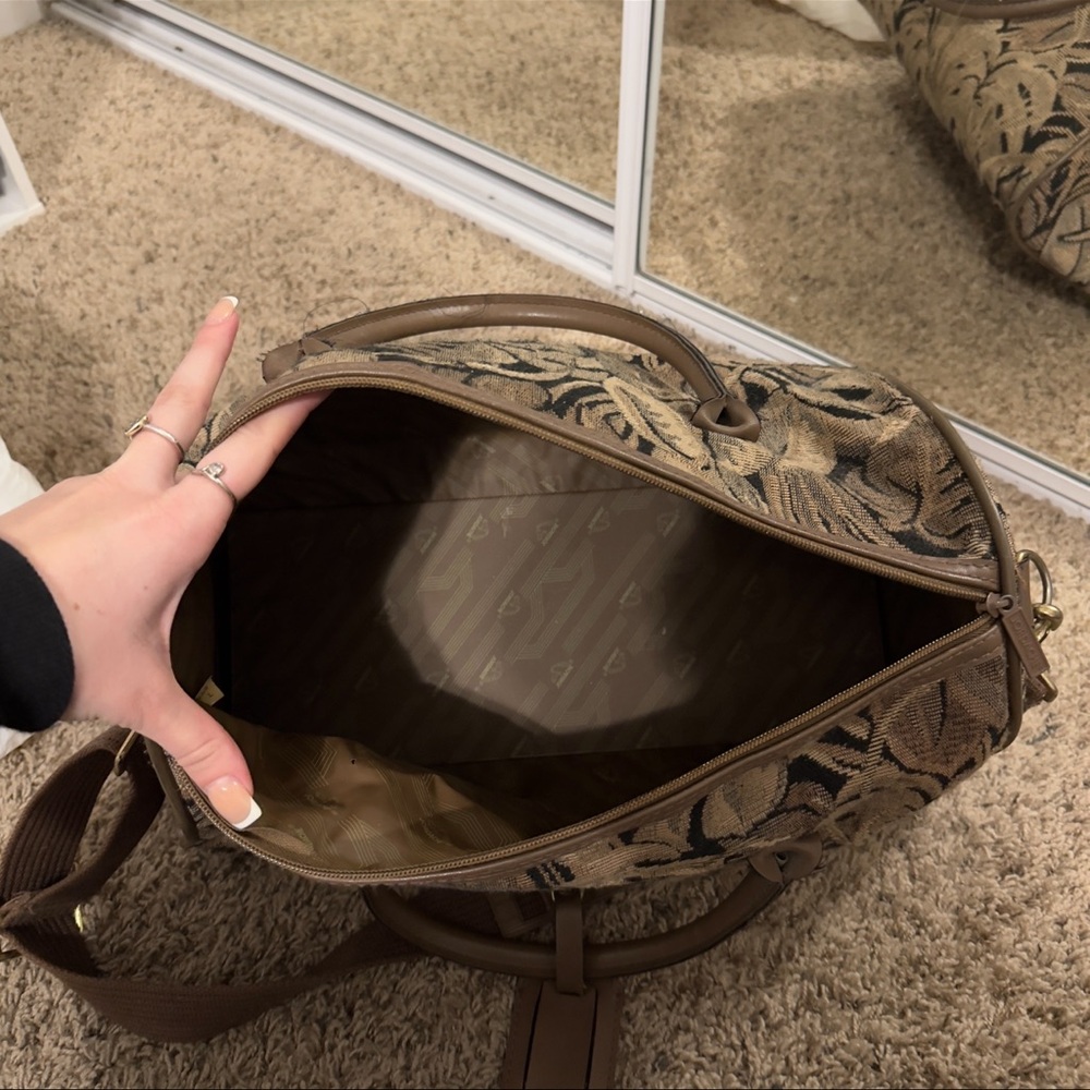 Vintage Tapestry Duffle Bag - Picture 10 of 10